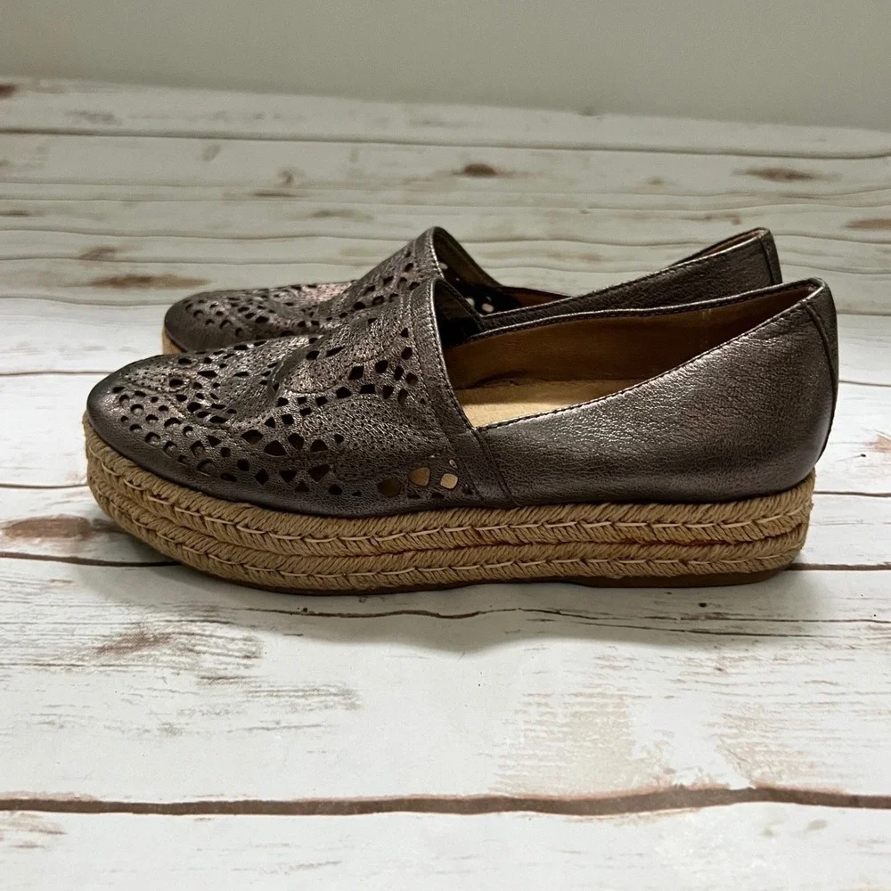 Naturalizer Espadrille Loafers Metallic Bronze Laser Cut Platform 8.5M